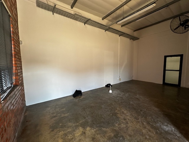To Let Commercial Property for Rent in Maitland Western Cape